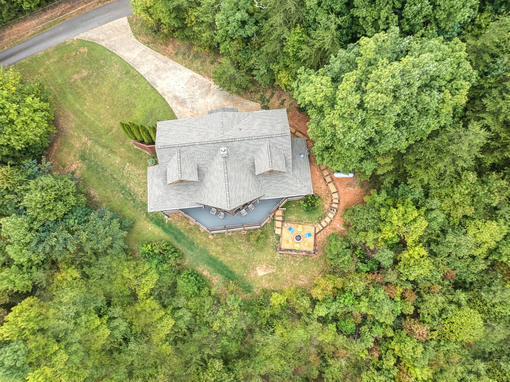 Sky High Lodge By Bk Stays. Large Cabin. Amazing Views. Game Room. Jacuzzi. Six Bedrooms. Sleeps 12 Blue Ridge Exterior photo