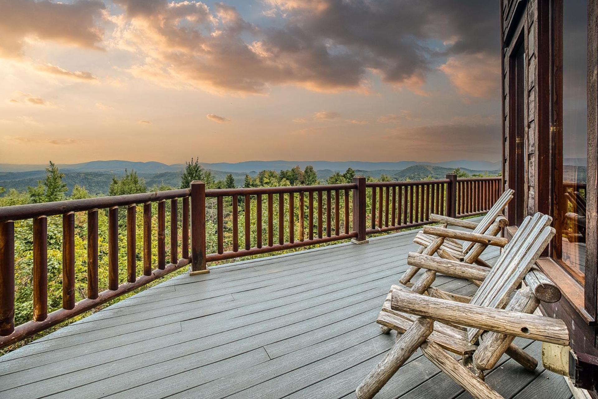 Sky High Lodge By Bk Stays. Large Cabin. Amazing Views. Game Room. Jacuzzi. Six Bedrooms. Sleeps 12 Blue Ridge Exterior photo